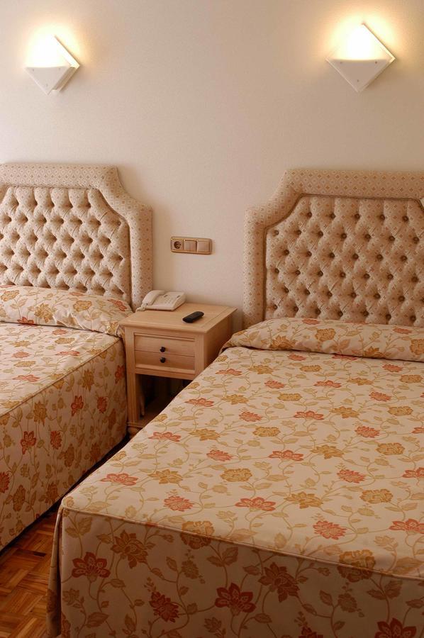 Hotel Julia Aranda de Duero Phòng bức ảnh